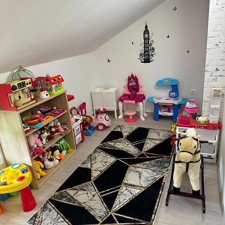 House Luce With Pool Apartment Cisla ภายนอก รูปภาพ