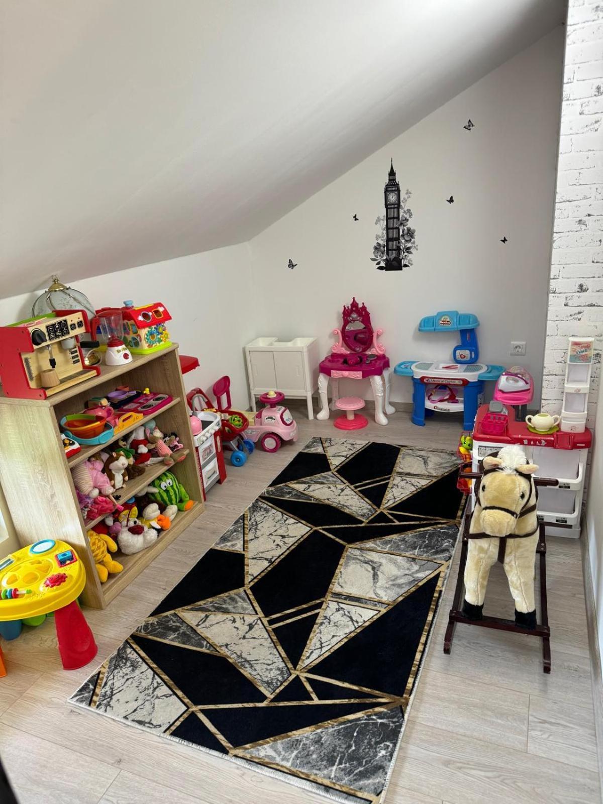 House Luce With Pool Apartment Cisla ภายนอก รูปภาพ