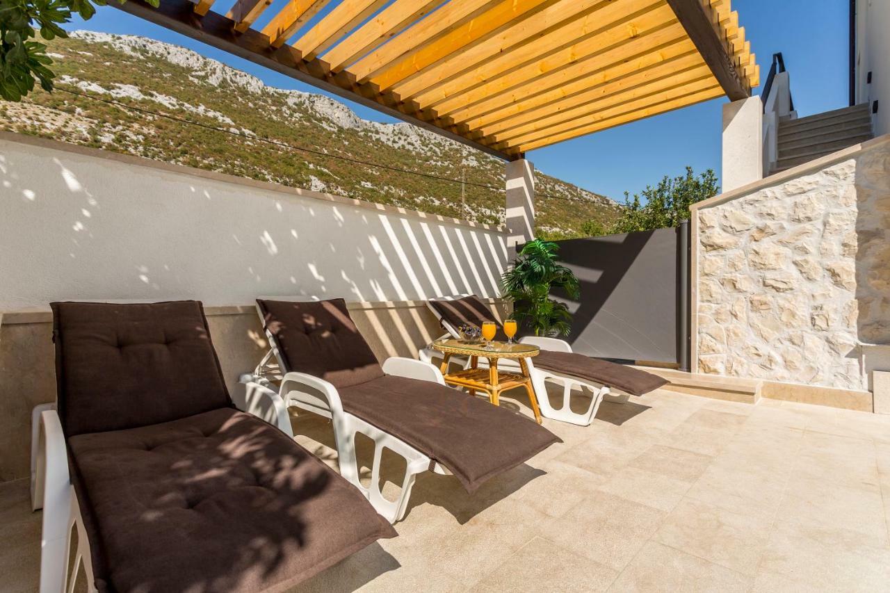 House Luce With Pool Apartment Cisla ภายนอก รูปภาพ