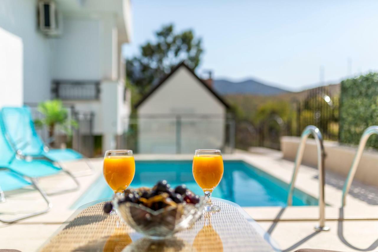 House Luce With Pool Apartment Cisla ภายนอก รูปภาพ